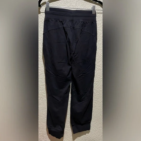 Lululemon Ready To Rulu Jogger Crop in Black Size 2 - Picture 10 of 13